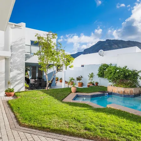 Near Beach Pool Mountain Views On Canal Cape Town Exterior photo