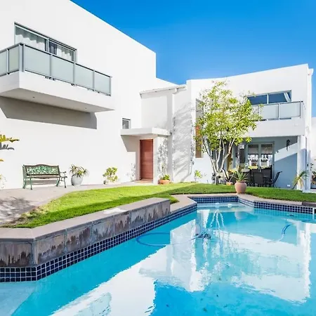 Near Beach Pool Mountain Views On Canal Cape Town Exterior photo