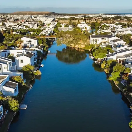 Near Beach Pool Mountain Views On Canal Cape Town Exterior photo