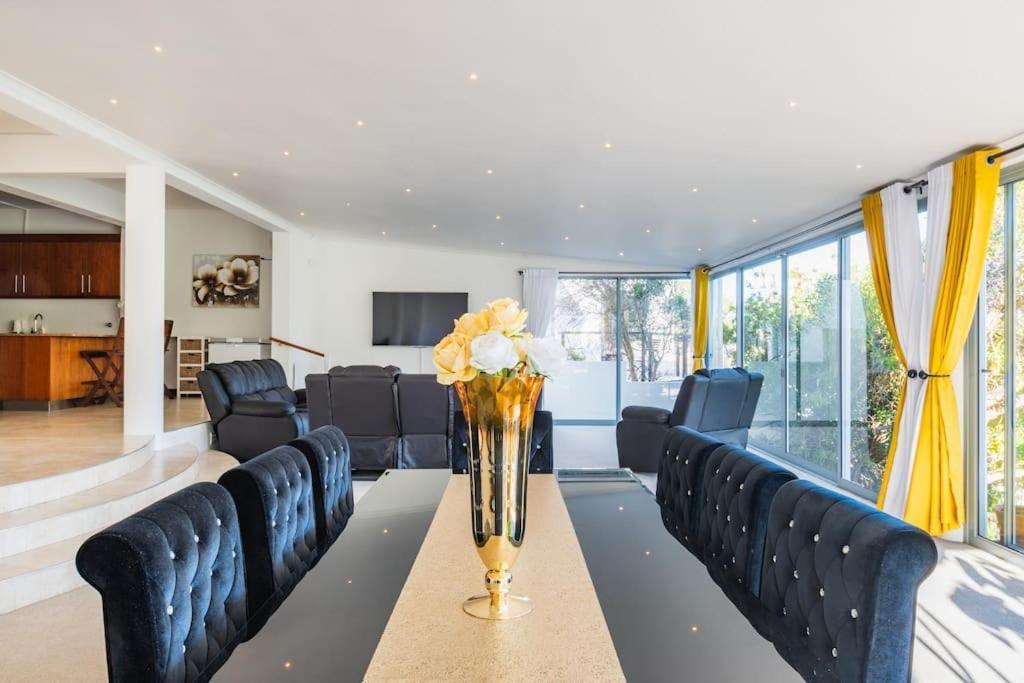 Appartement Near Pool Mountain Views On Canal *