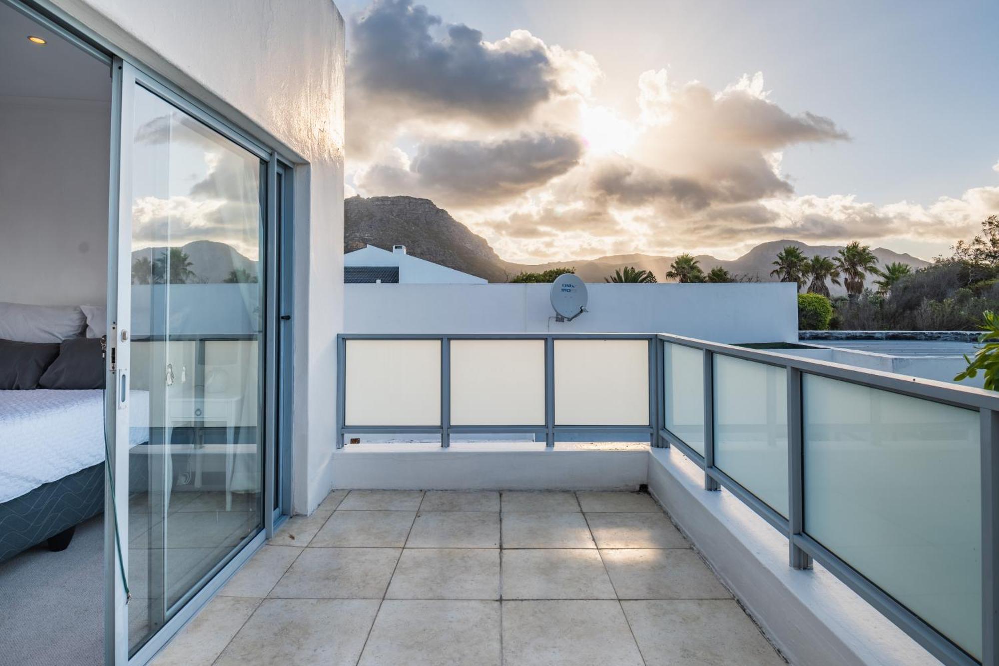 Appartement Near Pool Mountain Views On Canal Kaapstad