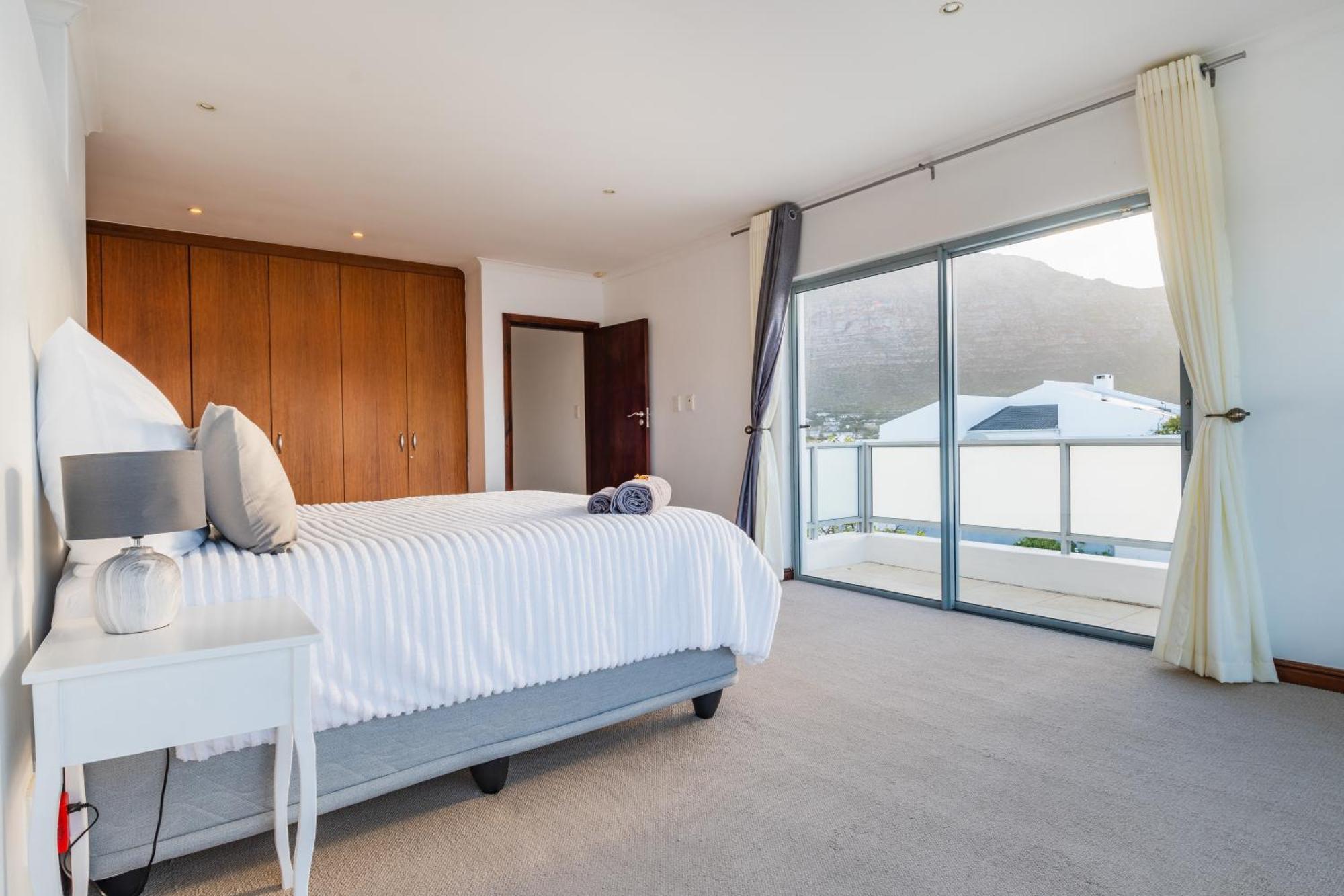 Appartement Near Pool Mountain Views On Canal Kaapstad