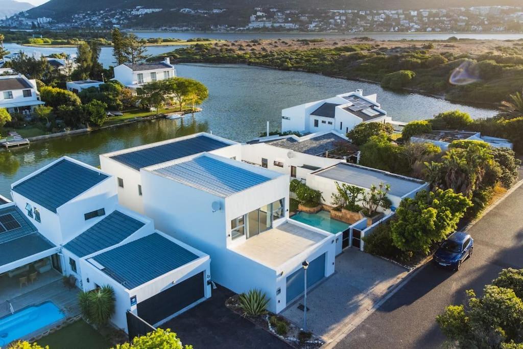 Appartement Near Pool Mountain Views On Canal