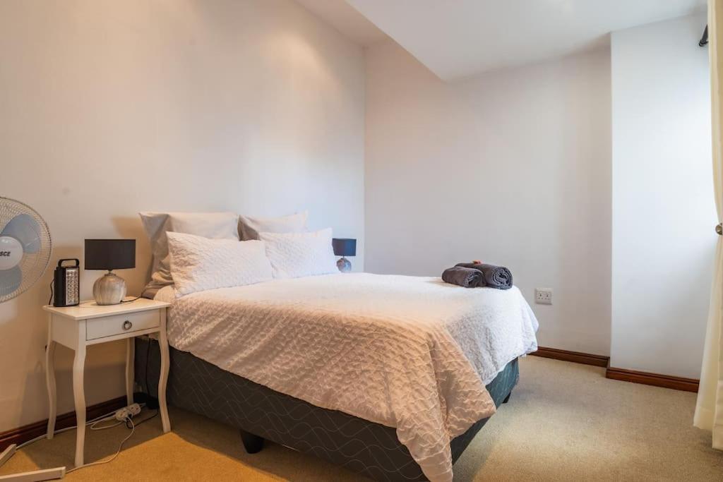 Appartement Near Pool Mountain Views On Canal